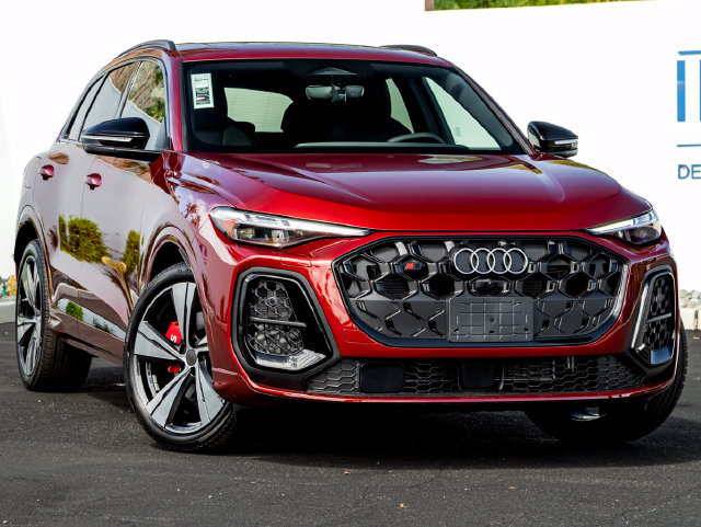 New 2026 Audi SQ5 Prestige AWD/4WD image 4