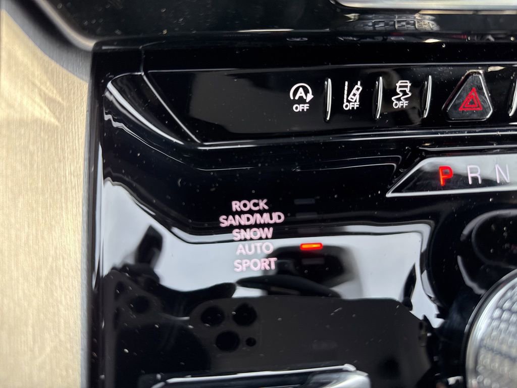 New 2026 Jeep Grand Wagoneer L 4WD image 38