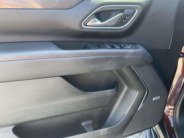 Used 2022 Chevrolet Tahoe RST w/ Luxury Package AWD/4WD image 16