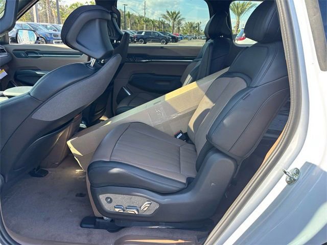 New 2026 Kia EV9 GT-Line image 7