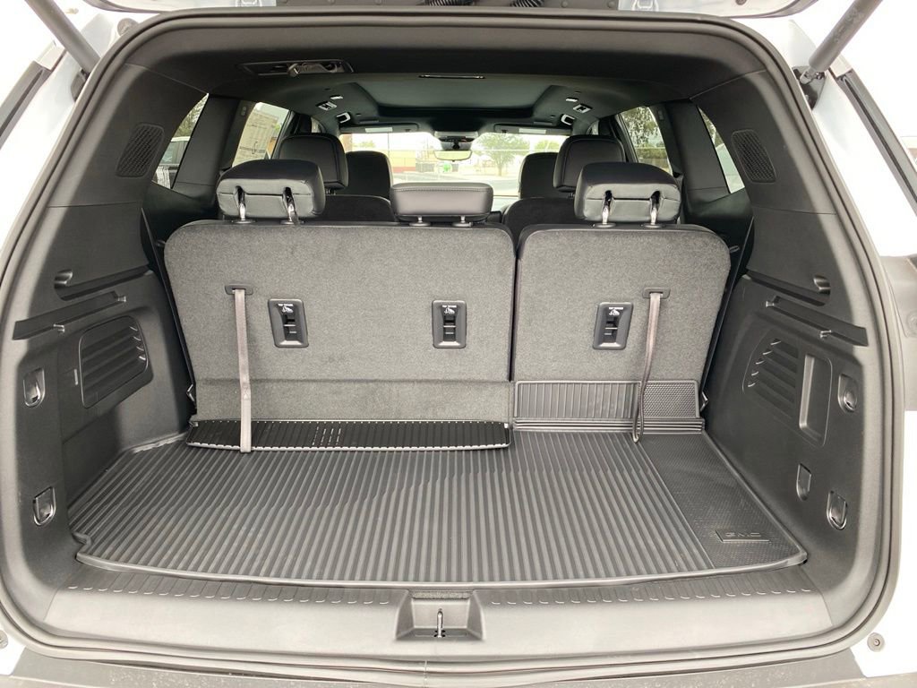 New 2026 GMC Acadia AT4 w/ Luxury Package AWD/4WD image 26