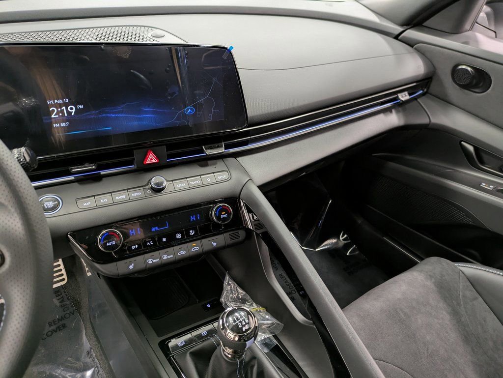 Used 2025 Hyundai Elantra N image 12