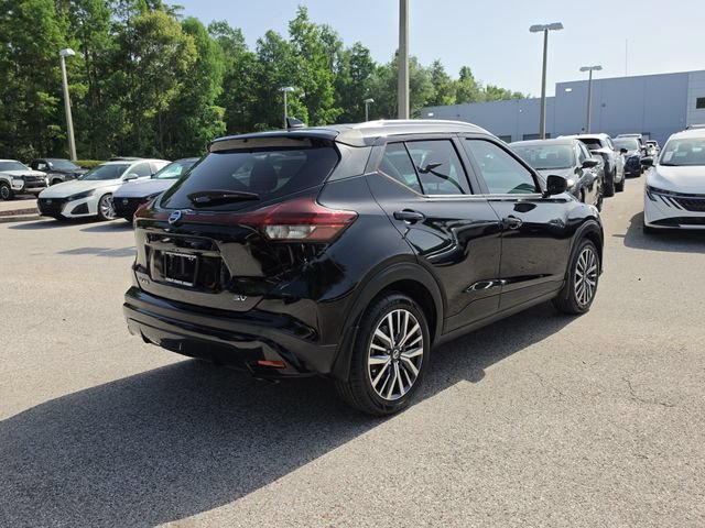 Certified 2021 Nissan Kicks SV FWD image 8