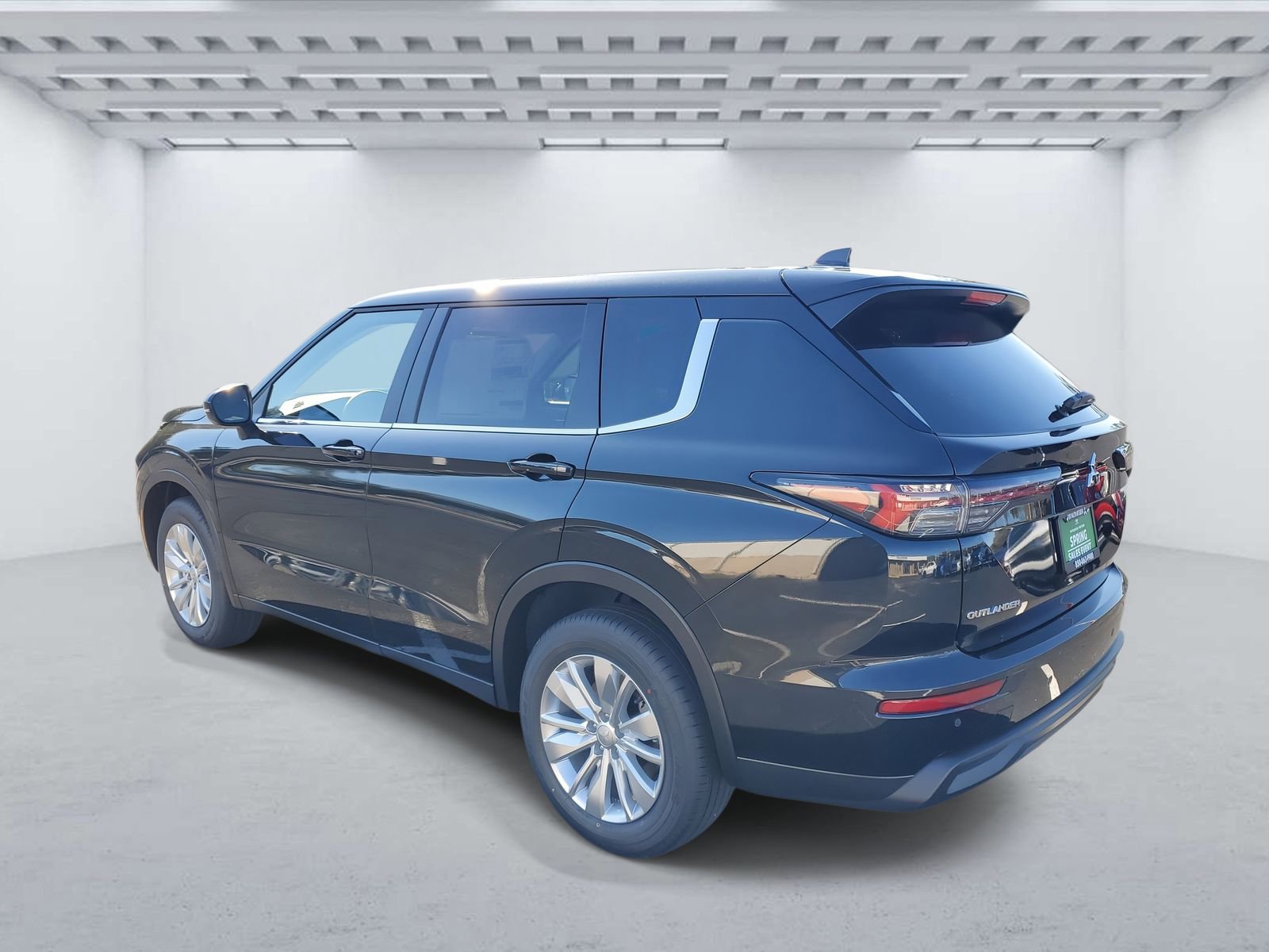 New 2026 Mitsubishi Outlander ES image 3