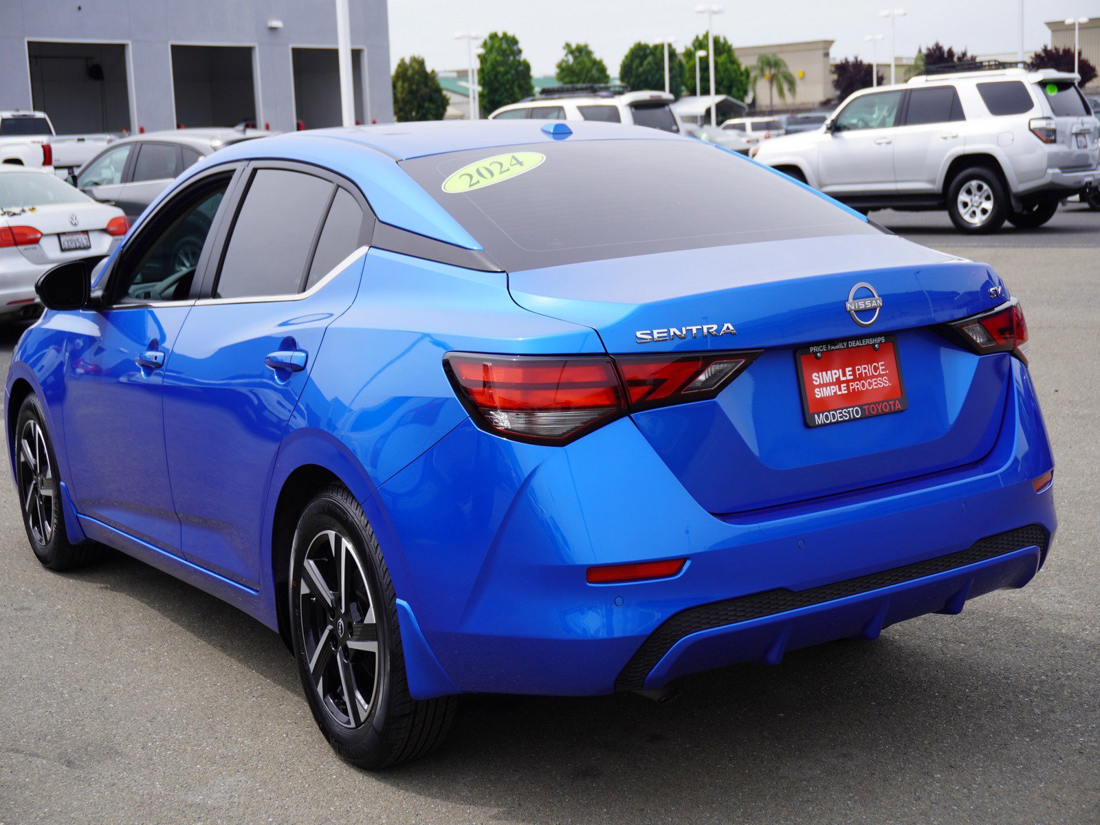 Used 2024 Nissan Sentra SV w/ Trunk Package image 8