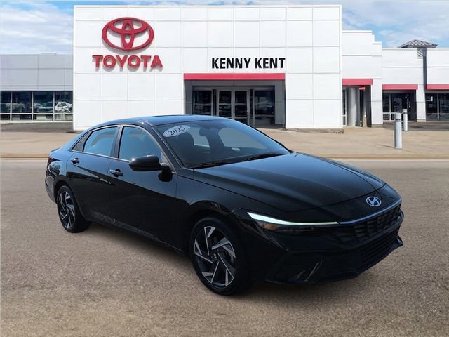 Used 2025 Hyundai Elantra Sport video 1