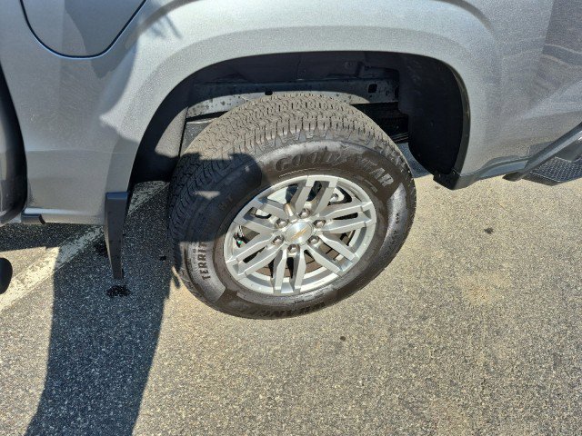 Used 2024 Chevrolet Colorado LT w/ LT Convenience Package II image 12