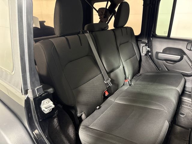 Used 2023 Jeep Wrangler Unlimited w/ Cold Weather Group image 33
