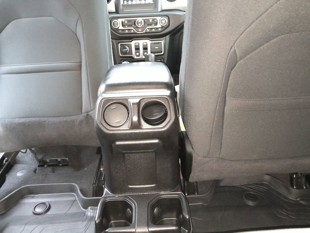 Used 2021 Jeep Wrangler Sport S image 30