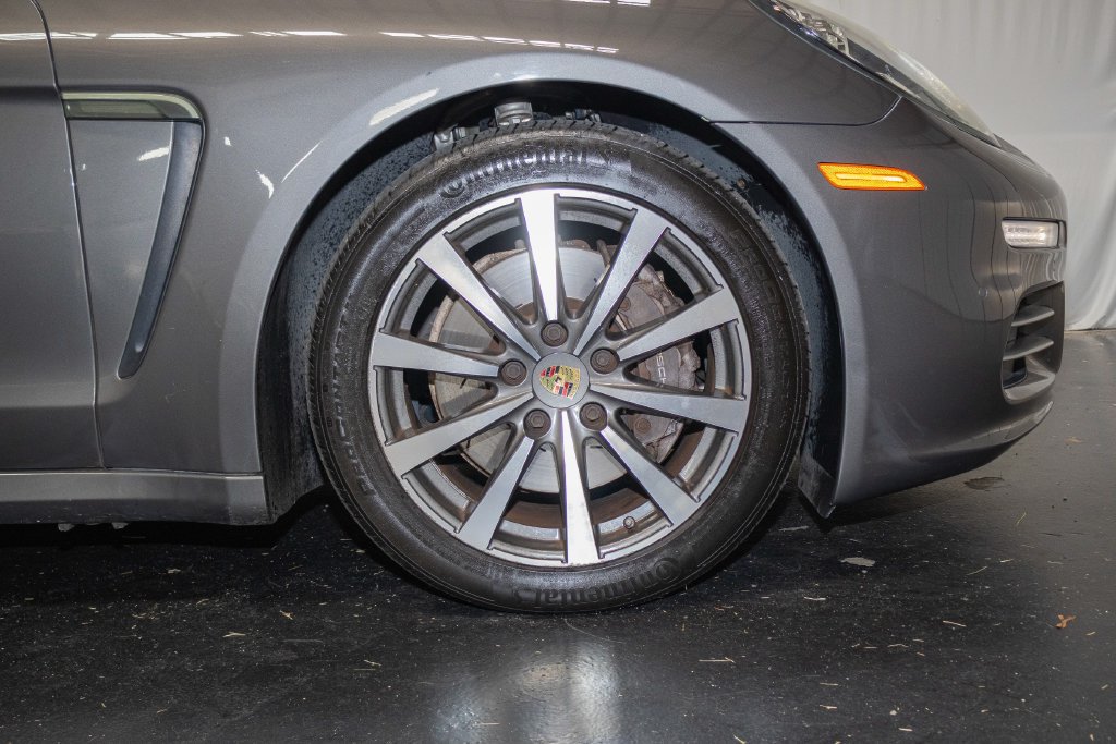 Used 2015 Porsche Panamera 4 AWD/4WD image 6