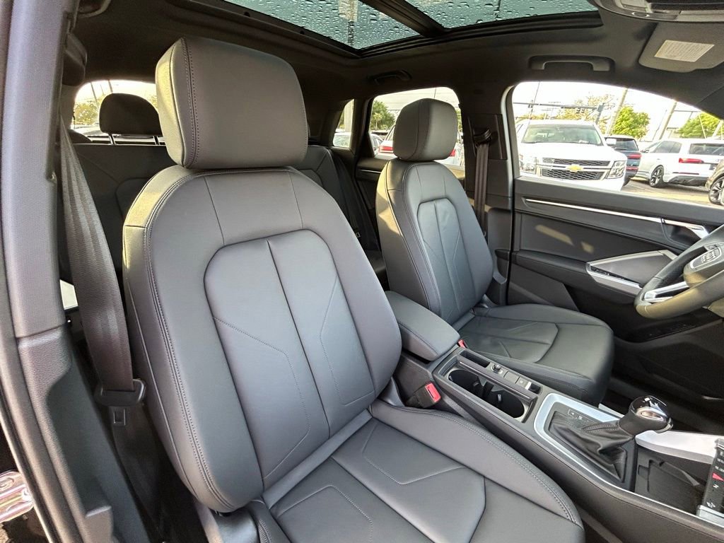 Used 2025 Audi Q3 2.0T Premium w/ Convenience Package image 50