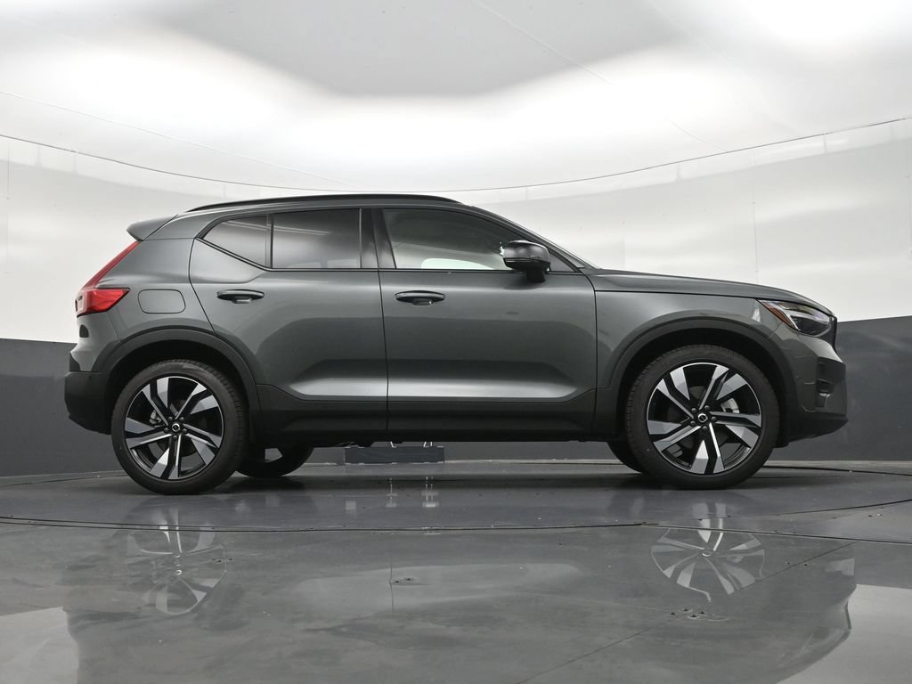 New 2026 Volvo XC40 B5 Plus w/ Climate Package AWD/4WD image 26