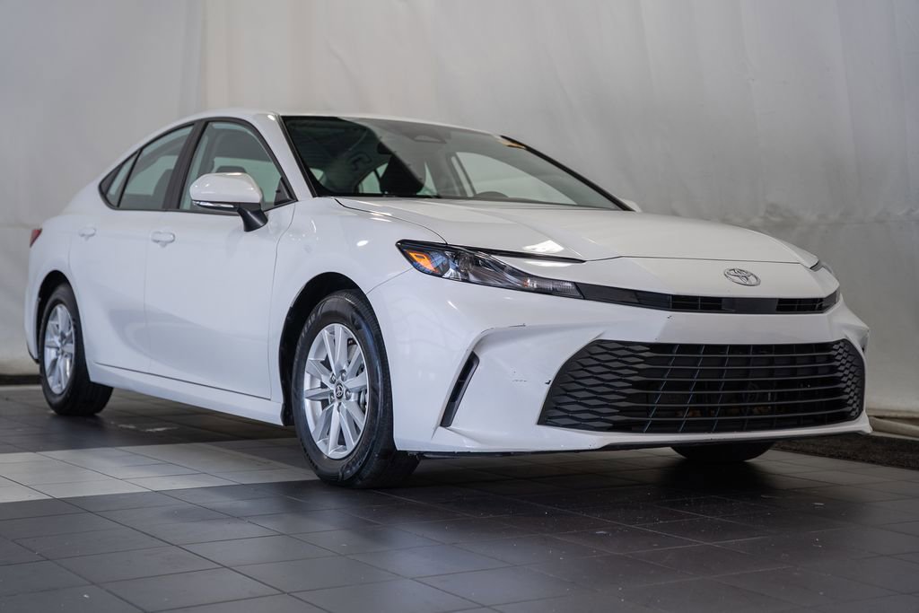 Used 2025 Toyota Camry LE FWD image 1