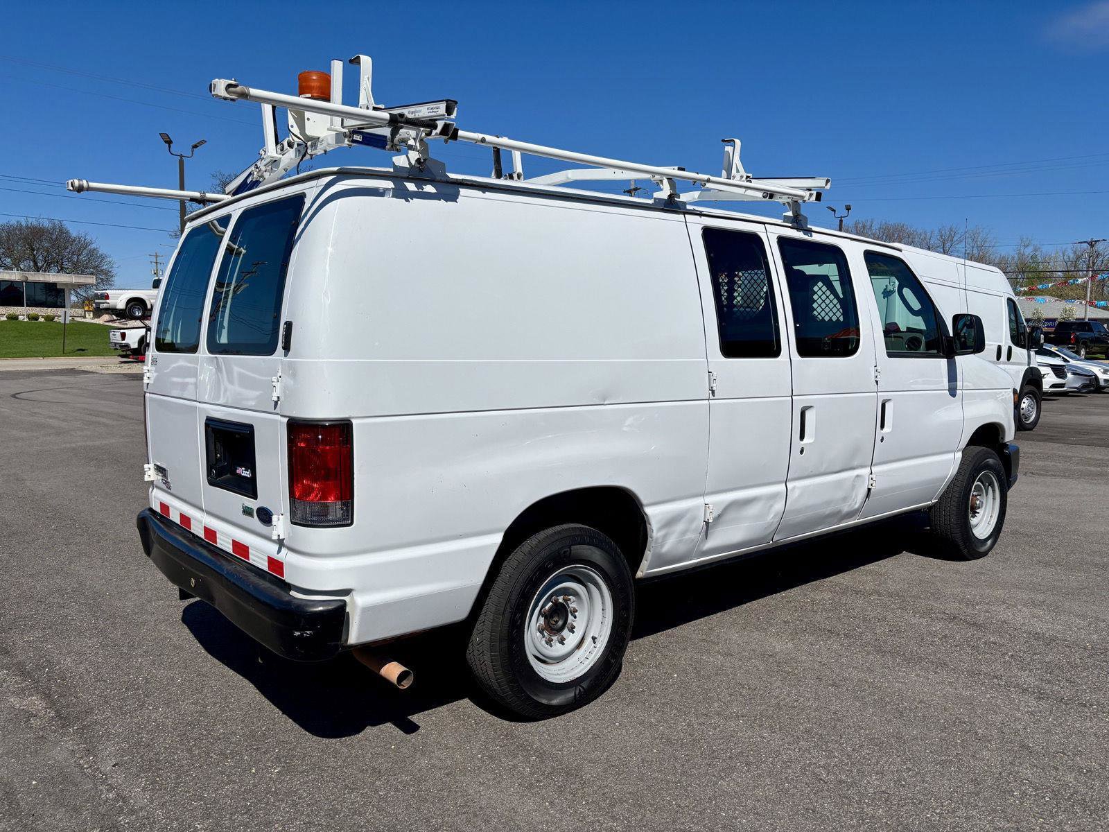 Used 2014 Ford E-150 and Econoline 150 w/ Power Group RWD image 6