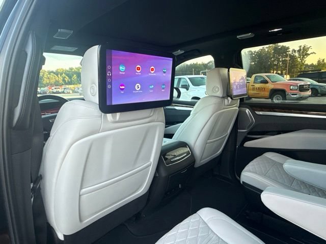 Used 2026 Cadillac Escalade Platinum Sport w/ LPO, ONYX Package AWD/4WD image 17