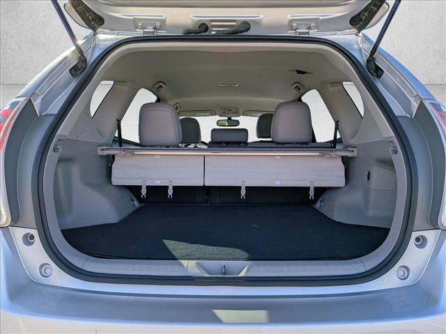 Used 2017 Toyota Prius V Five image 5