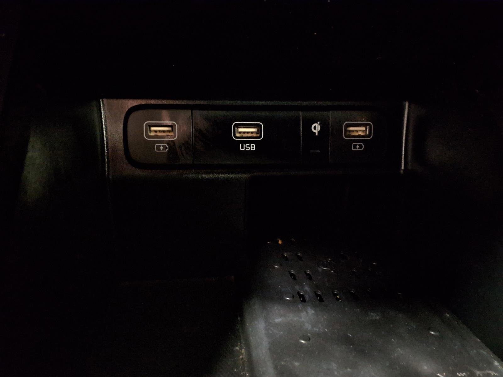 Used 2023 Kia Sorento X-Line EX image 17