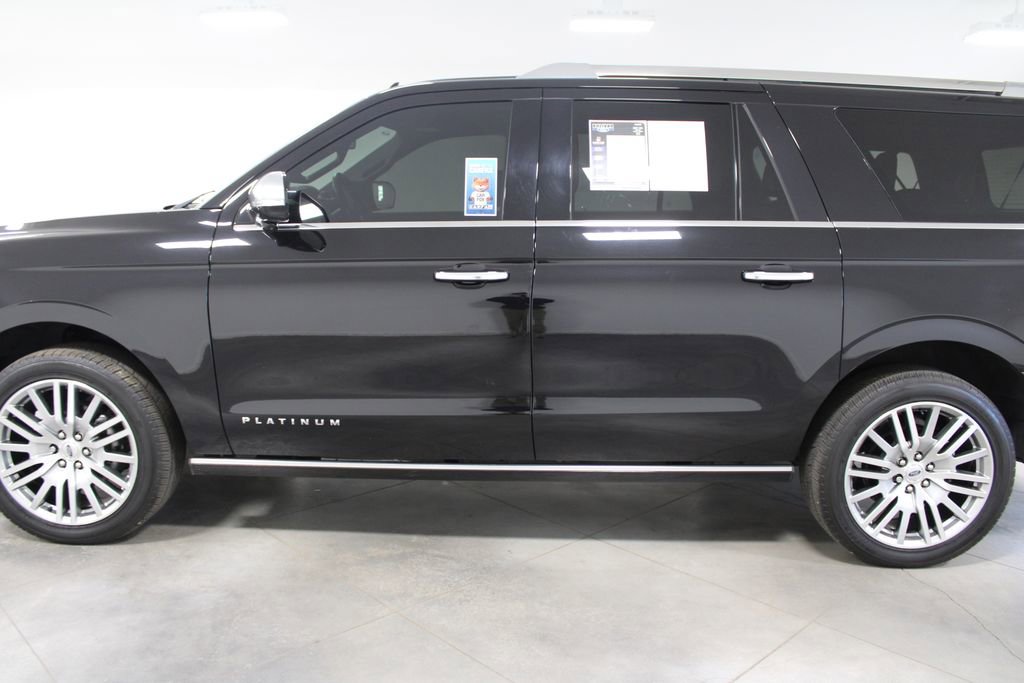 Used 2023 Ford Expedition Max Platinum image 6