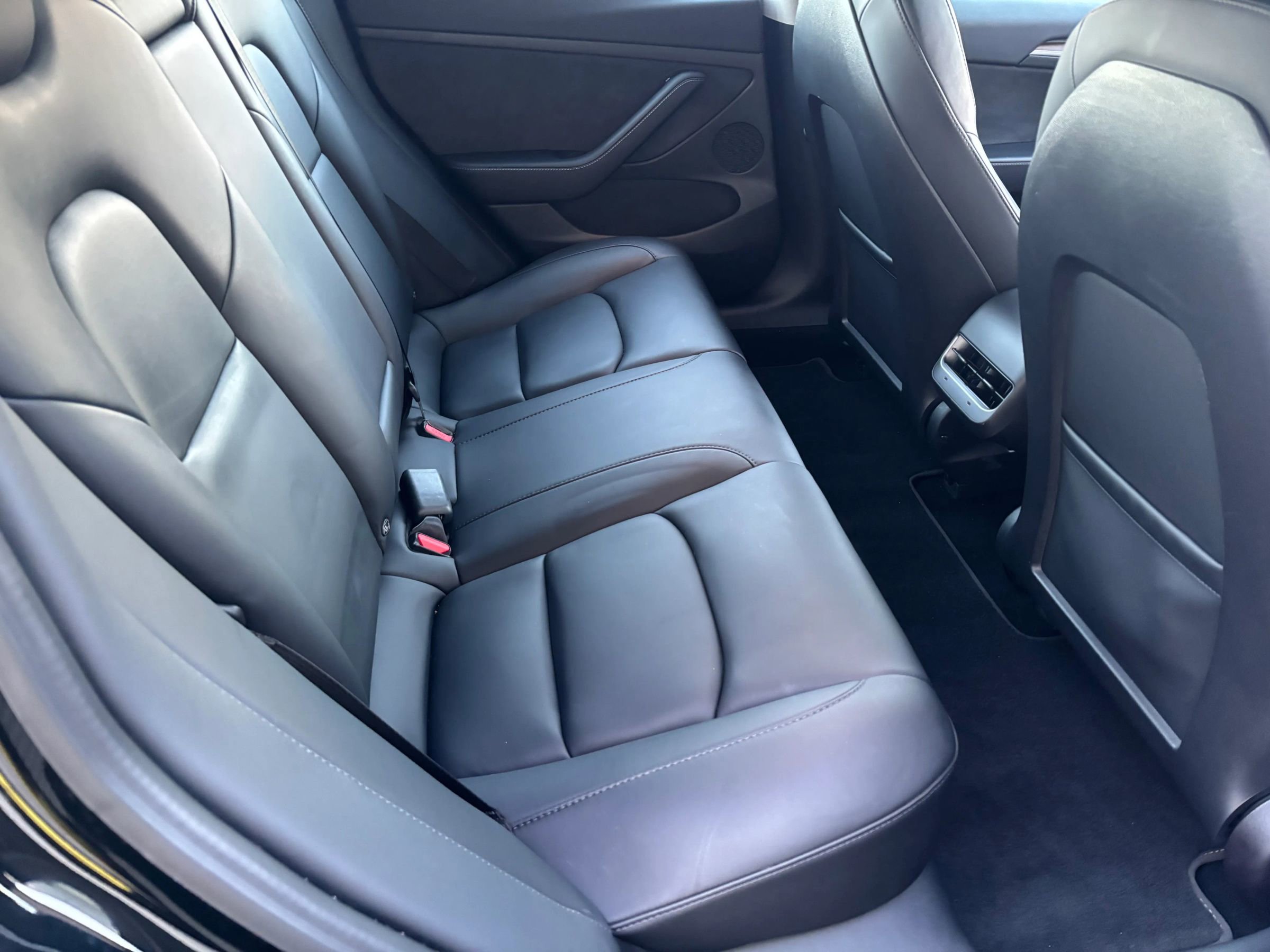 Used 2022 Tesla Model 3 Long Range image 13