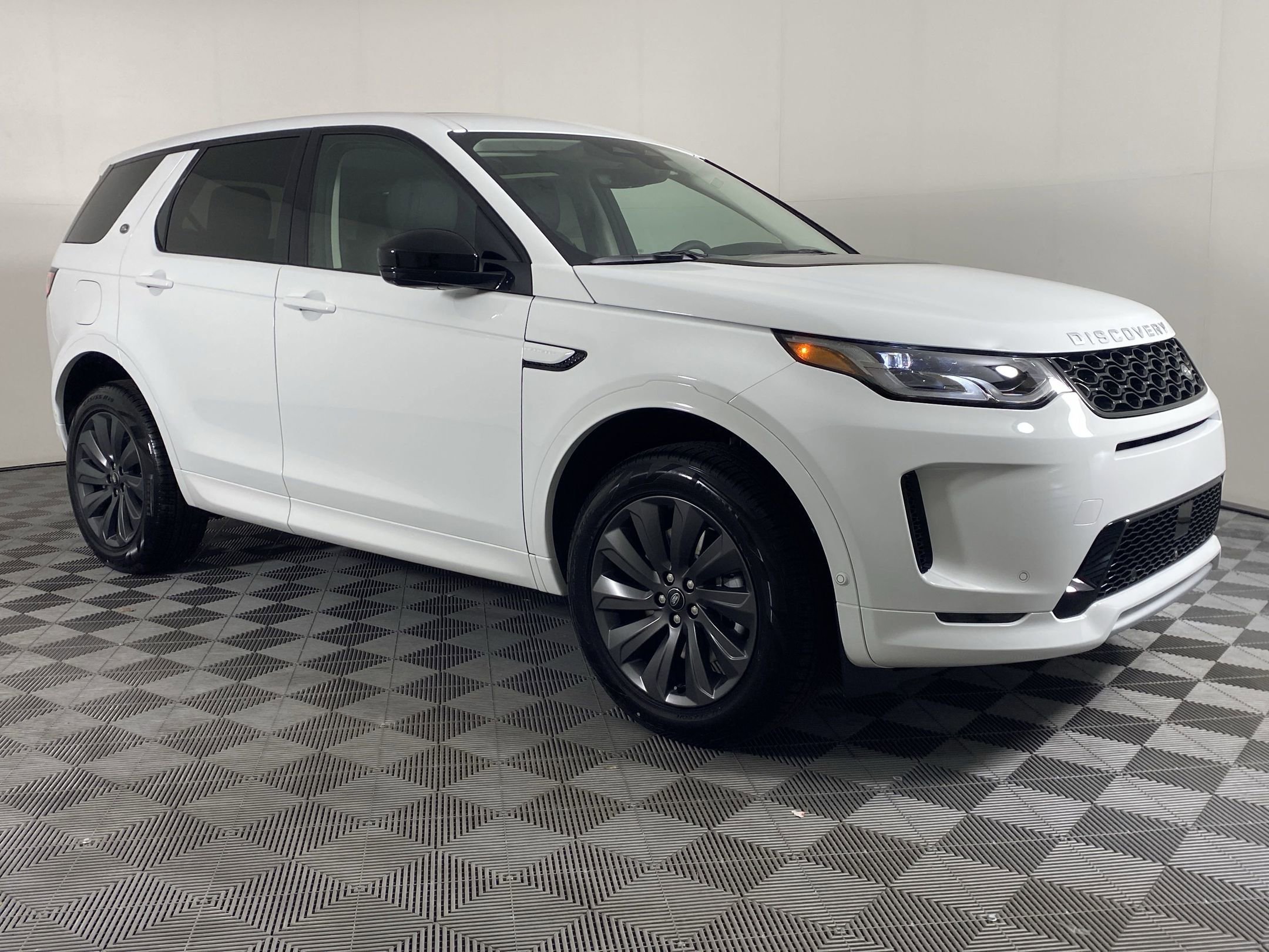 Certified 2025 Land Rover Discovery Sport S image 5