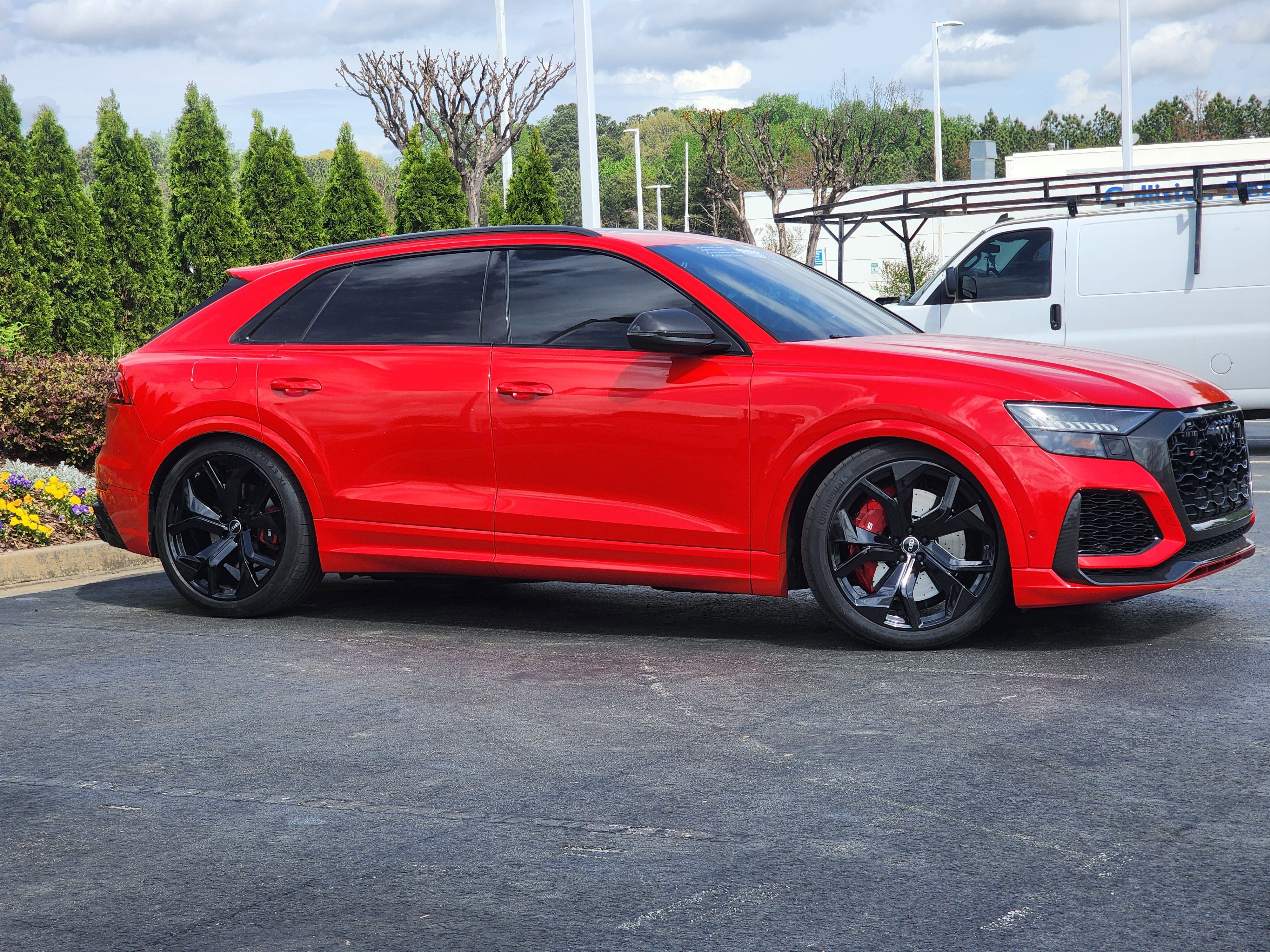 Used 2022 Audi RS Q8 w/ Carbon Optic Package image 3