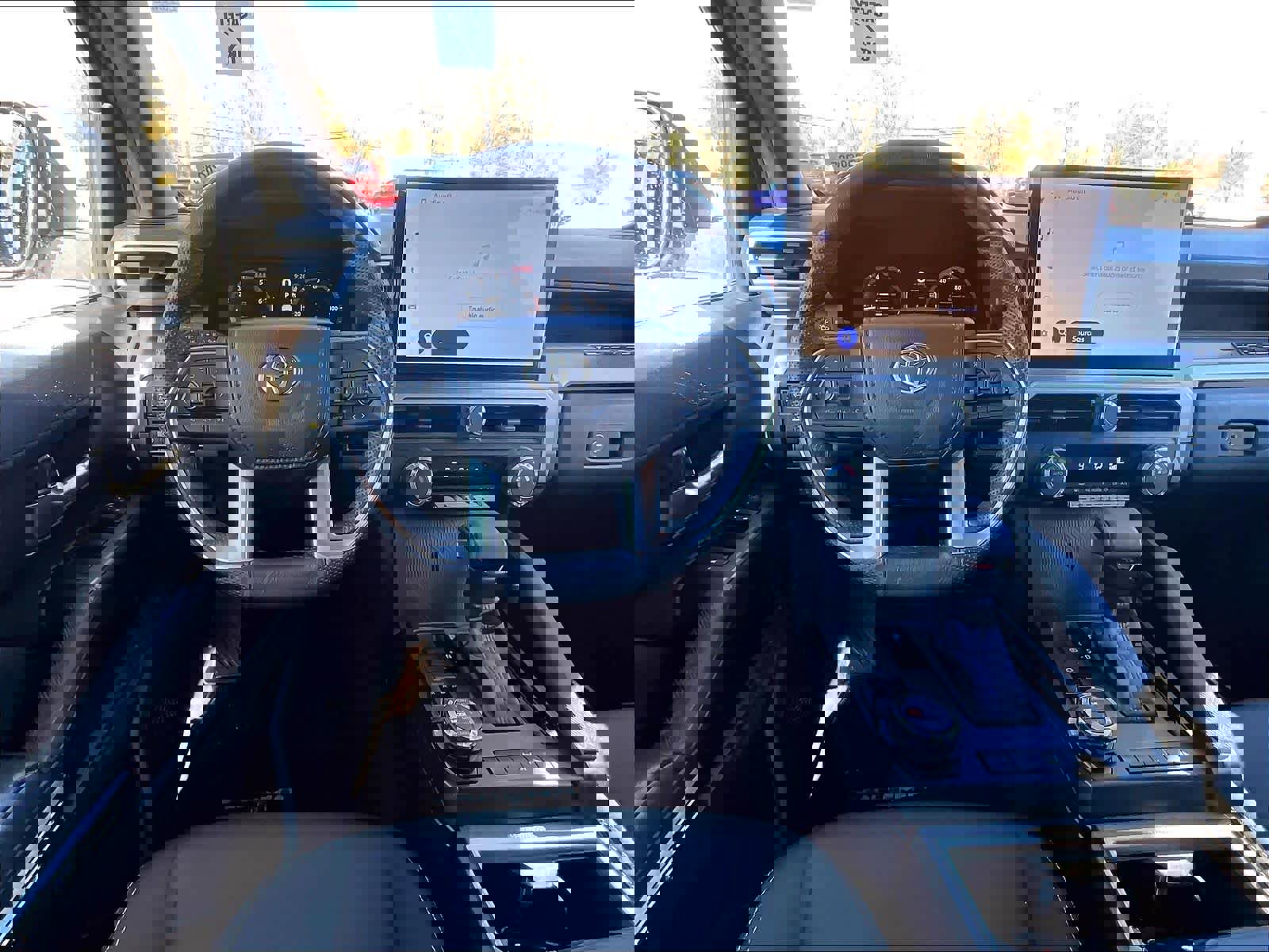 Used 2025 Toyota Tacoma TRD Off-Road image 17