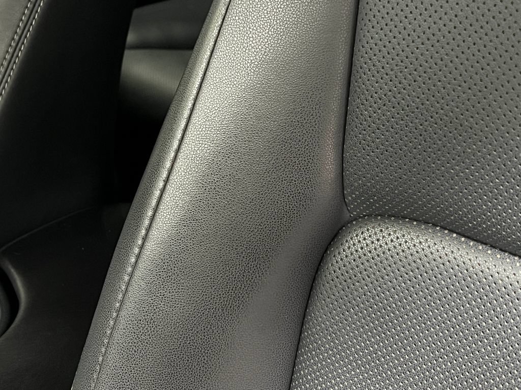 Used 2017 Lexus IS 200t w/ Premium Package RWD image 19
