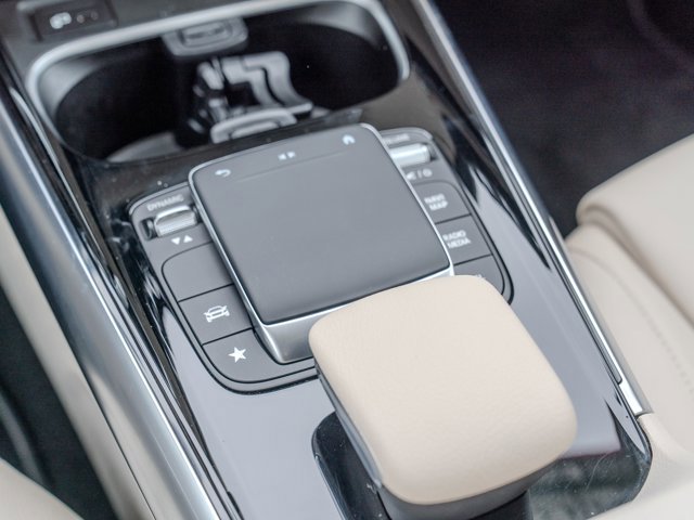 Certified 2022 Mercedes-Benz GLA 250 4MATIC image 25