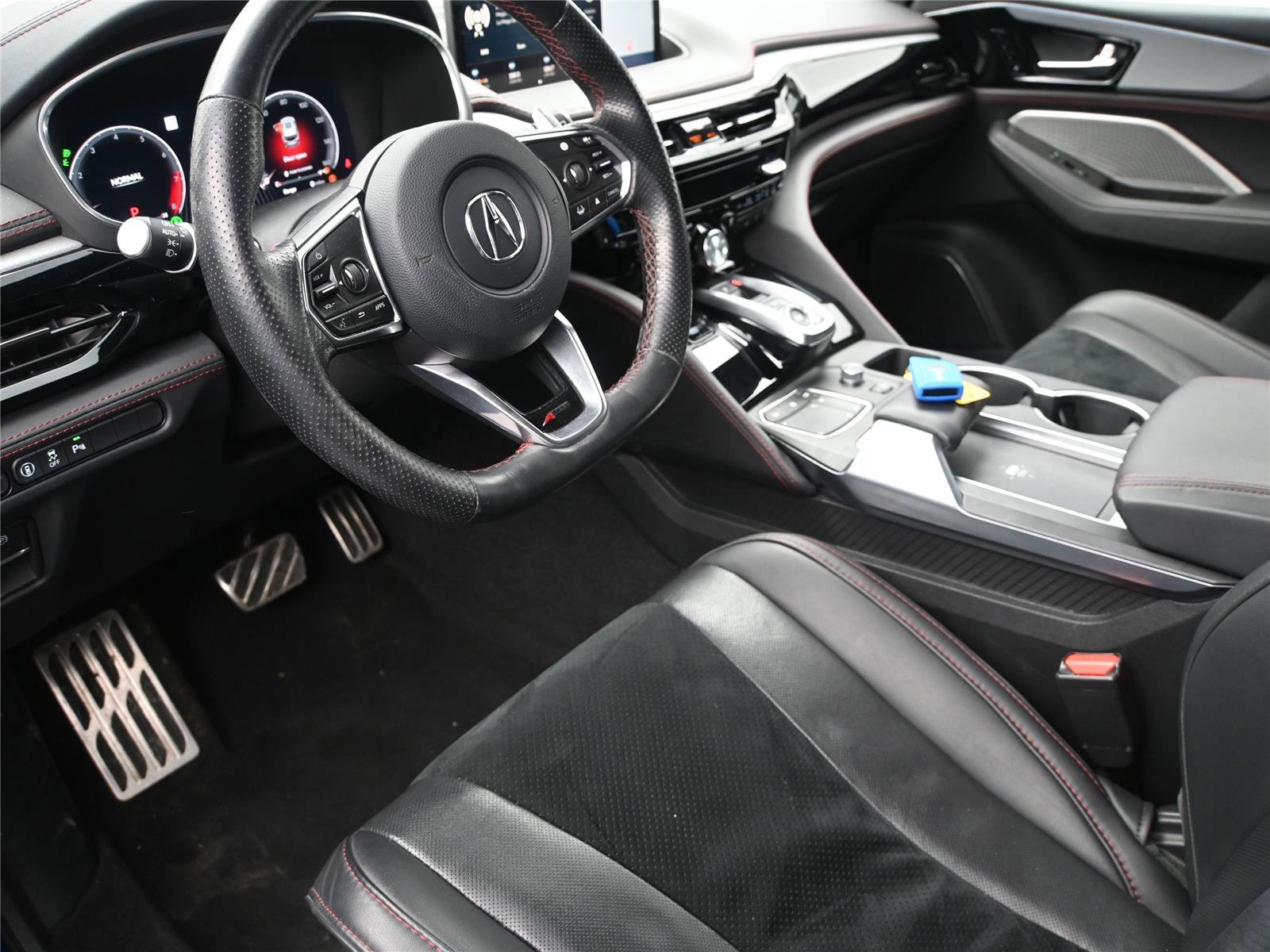 Used 2023 Acura MDX A-Spec image 2