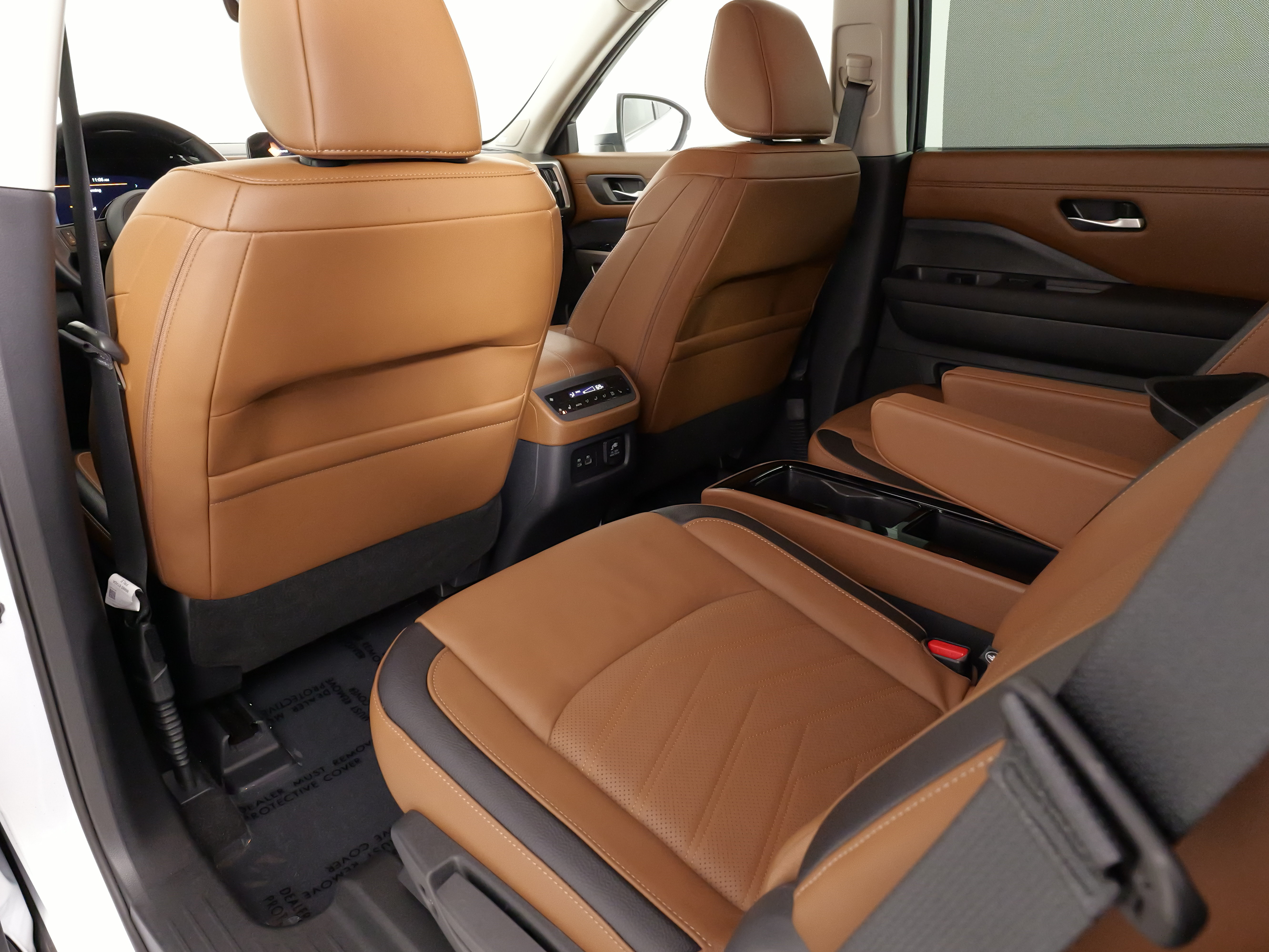 Used 2025 Nissan Pathfinder Platinum AWD/4WD image 36