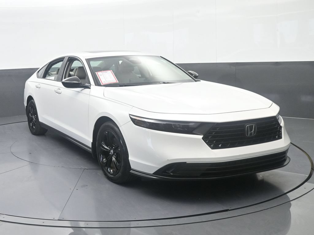 Used 2025 Honda Accord SE image 9
