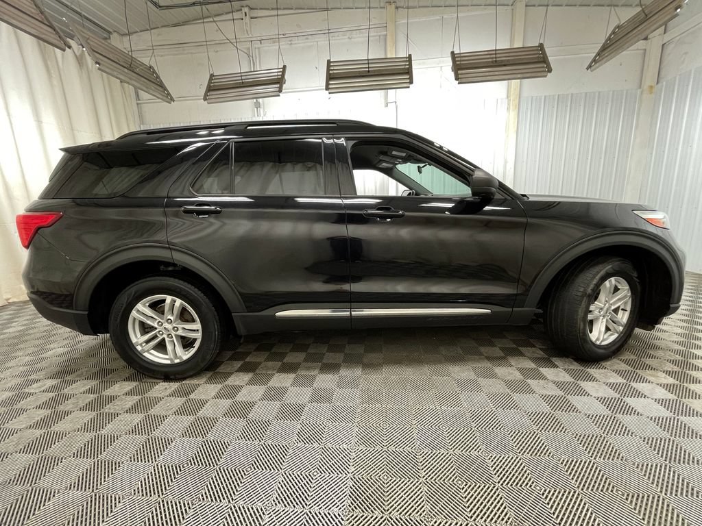 Used 2021 Ford Explorer XLT AWD/4WD image 20