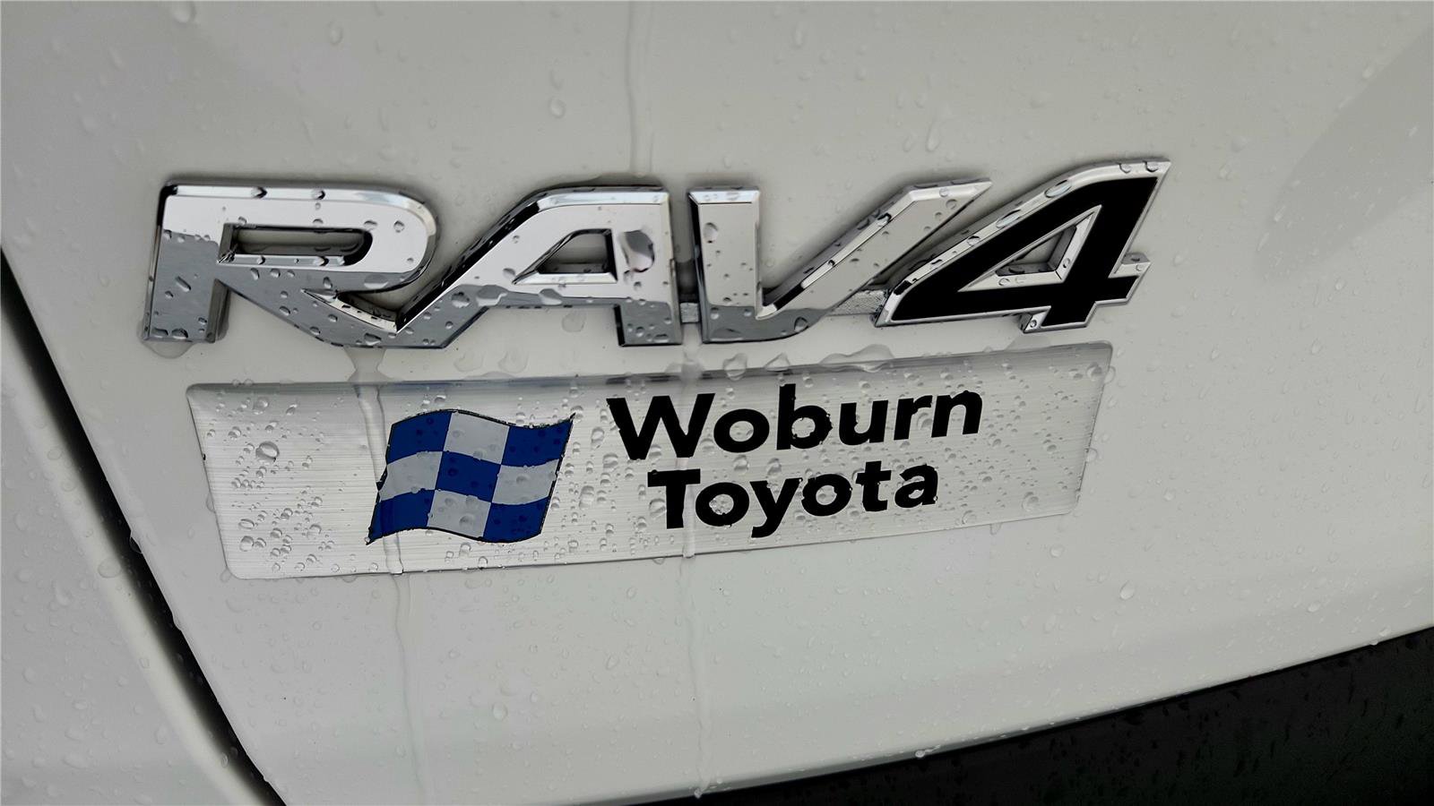 Used 2022 Toyota RAV4 LE image 13