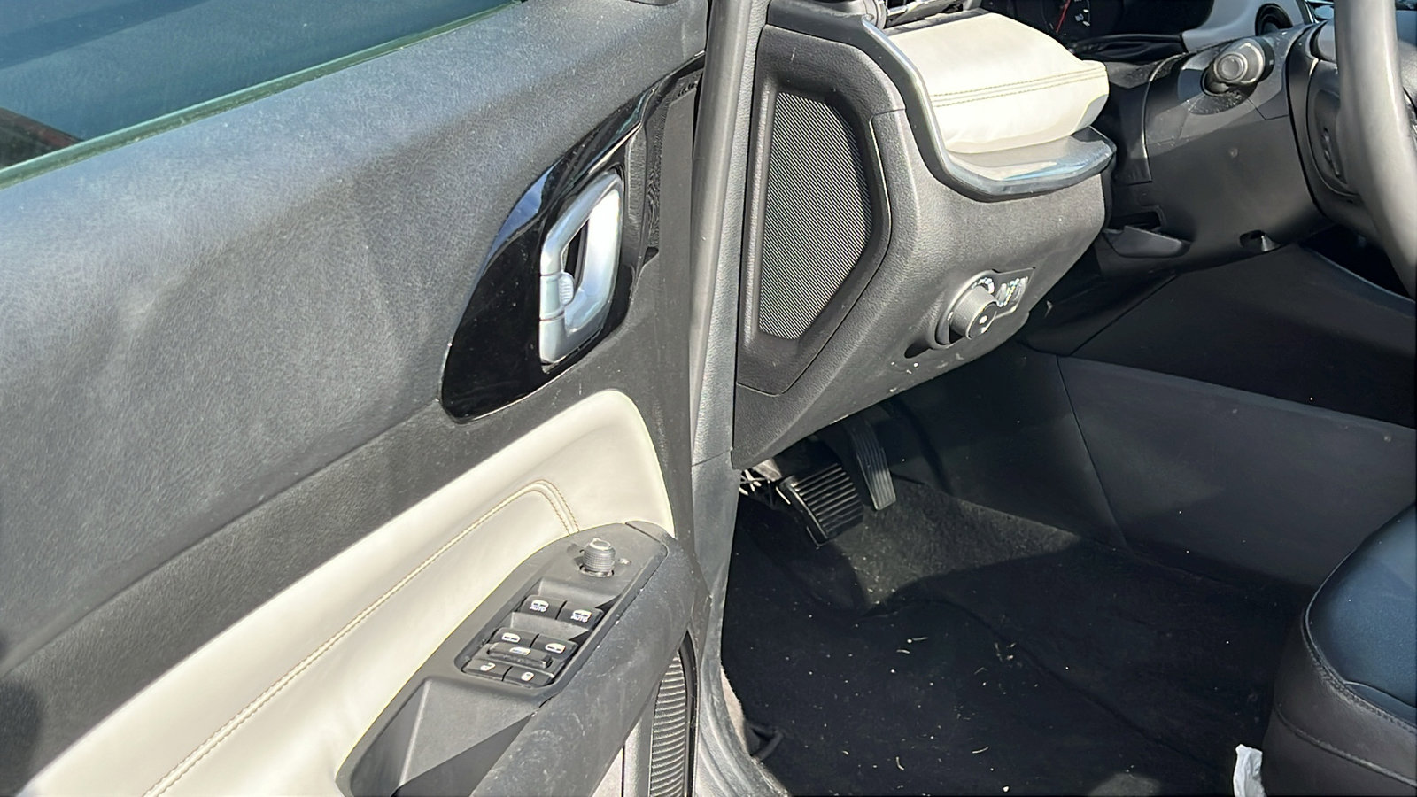 Used 2024 Jeep Compass Limited image 15