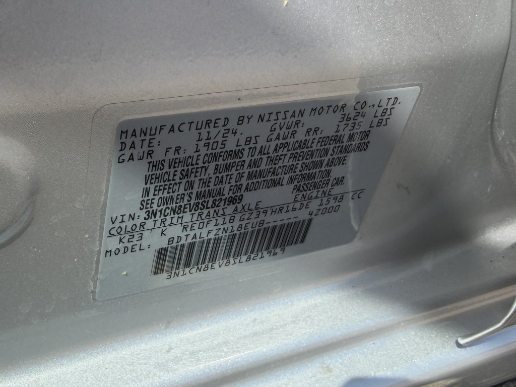 Used 2025 Nissan Versa SV FWD image 31