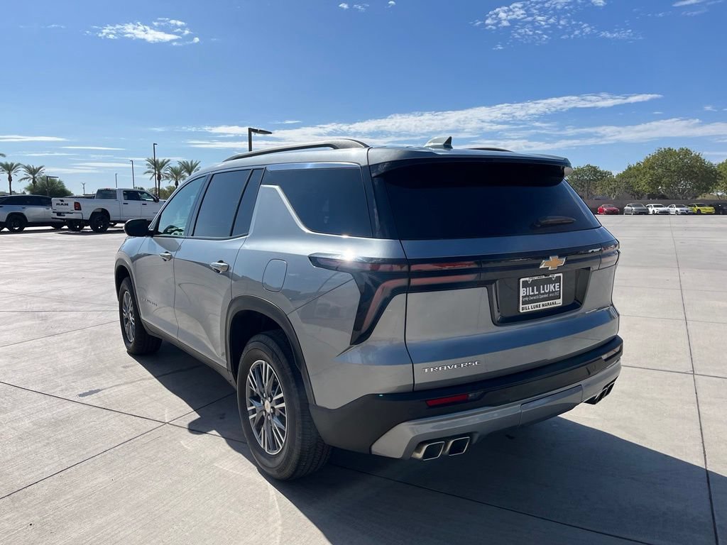Used 2025 Chevrolet Traverse LT FWD image 9