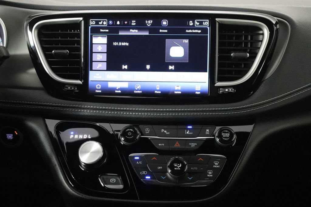 New 2027 Chrysler Pacifica Select FWD image 29