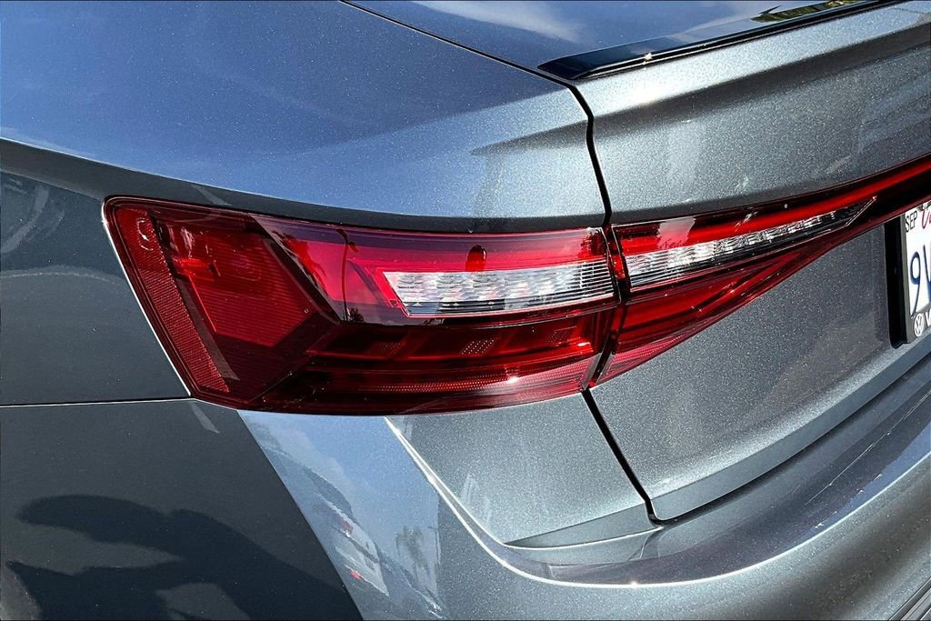 Used 2025 Volkswagen Jetta SEL image 21