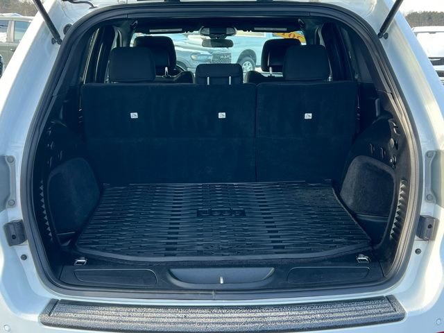 Used 2018 Jeep Grand Cherokee Laredo w/ All-Weather Capability Group image 34