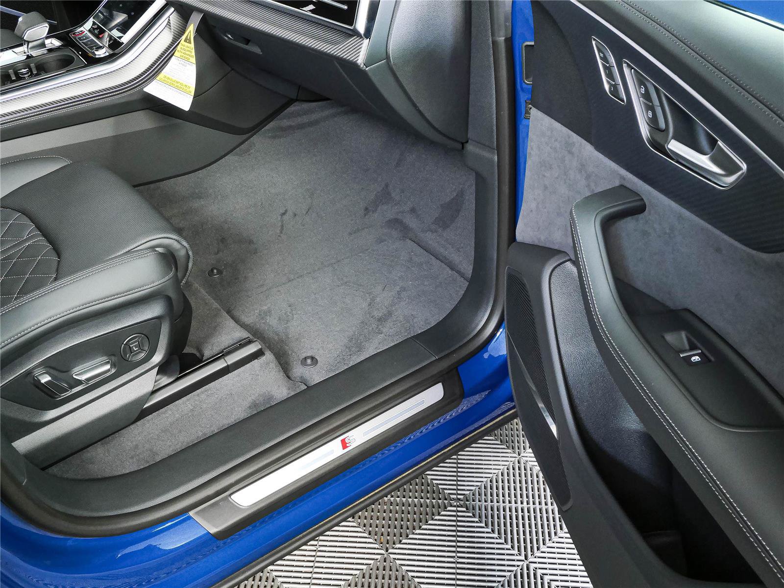 New 2026 Audi SQ8 Prestige AWD/4WD image 27