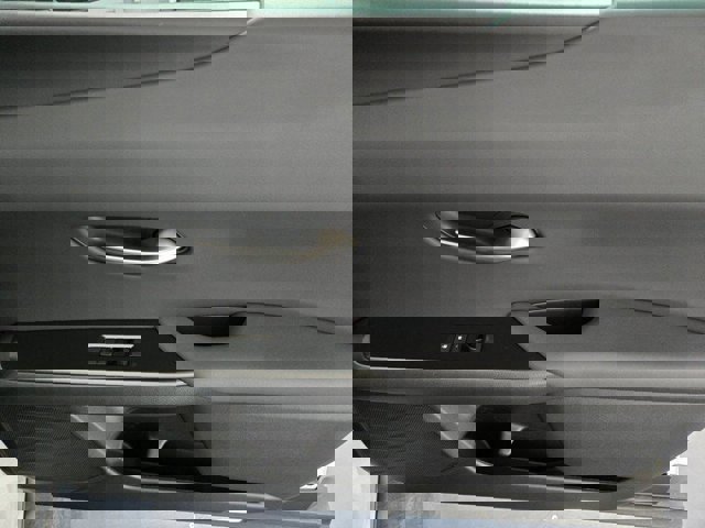 Certified 2025 Lexus UX 300h FWD w/ Accessory Package (Z1) image 24