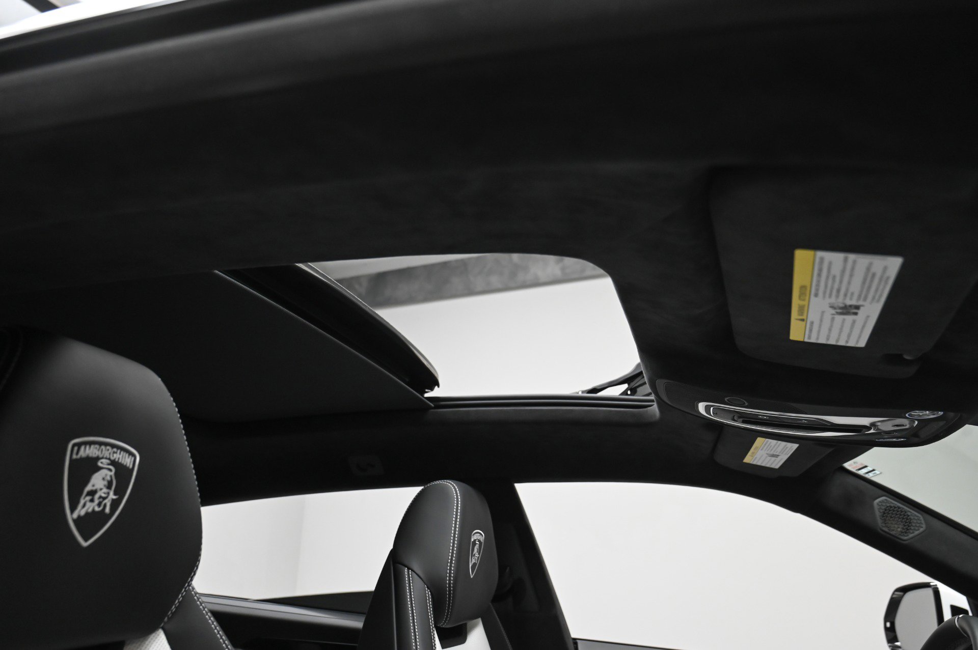 Used 2020 Lamborghini Urus image 34