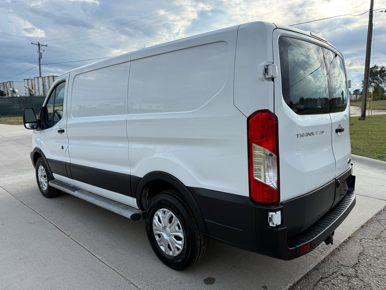 Used 2019 Ford Transit 250 130 Low Roof w/ Exterior Upgrade Package image 8