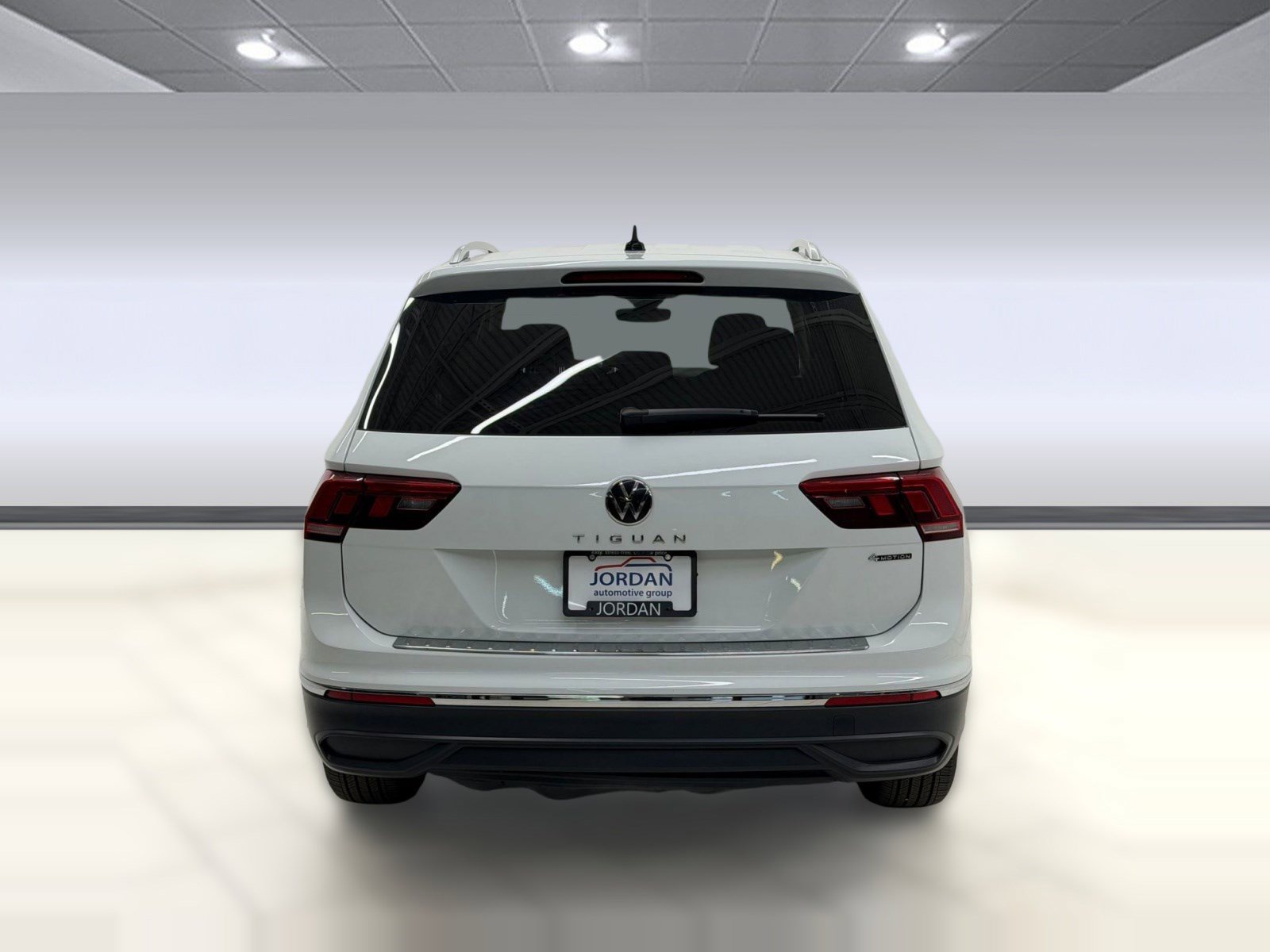 Used 2024 Volkswagen Tiguan Wolfsburg Edition image 7