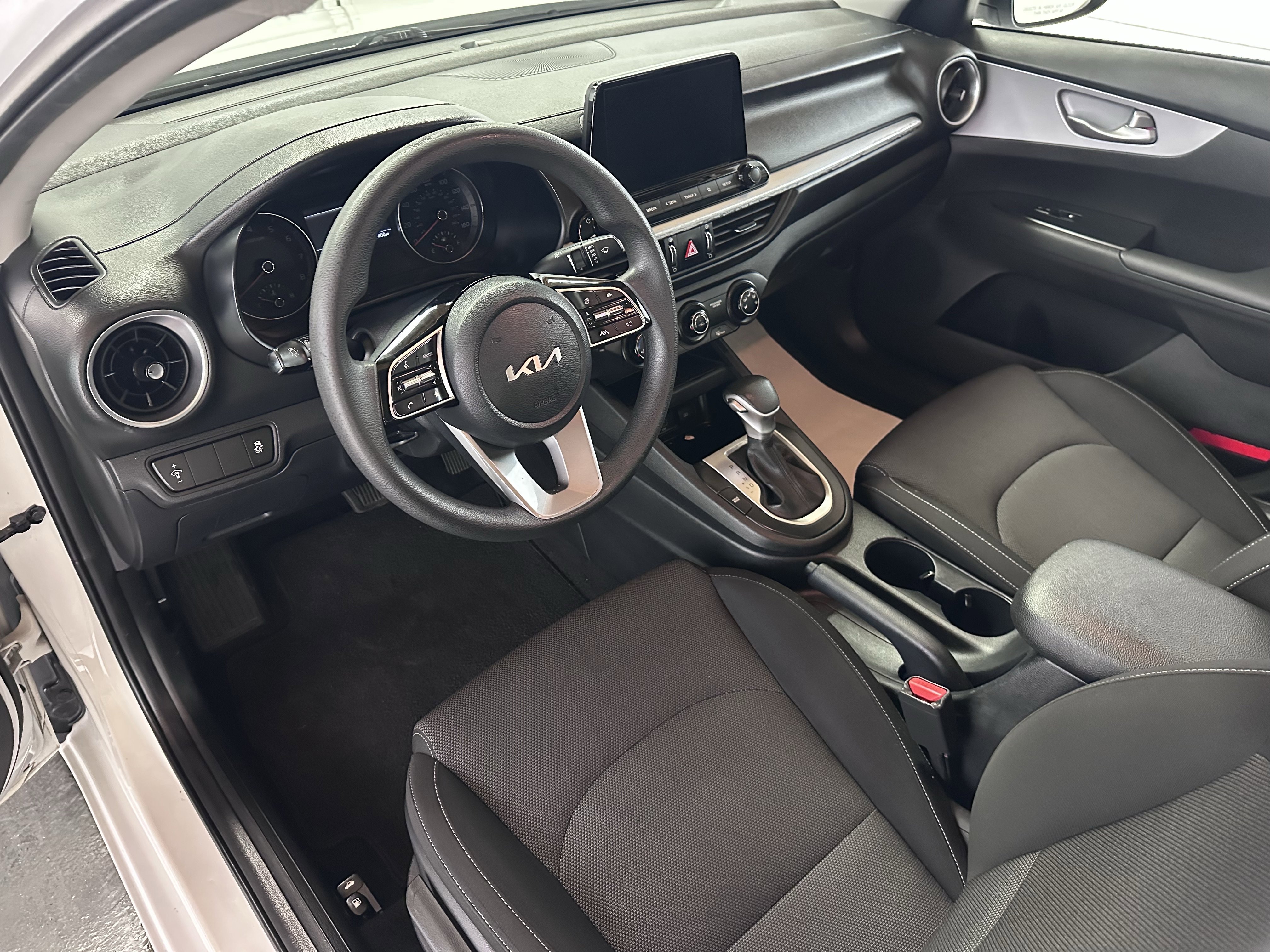 Used 2024 Kia Forte LXS image 32