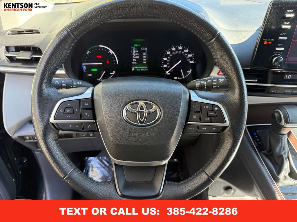 Used 2024 Toyota Sienna XLE image 18