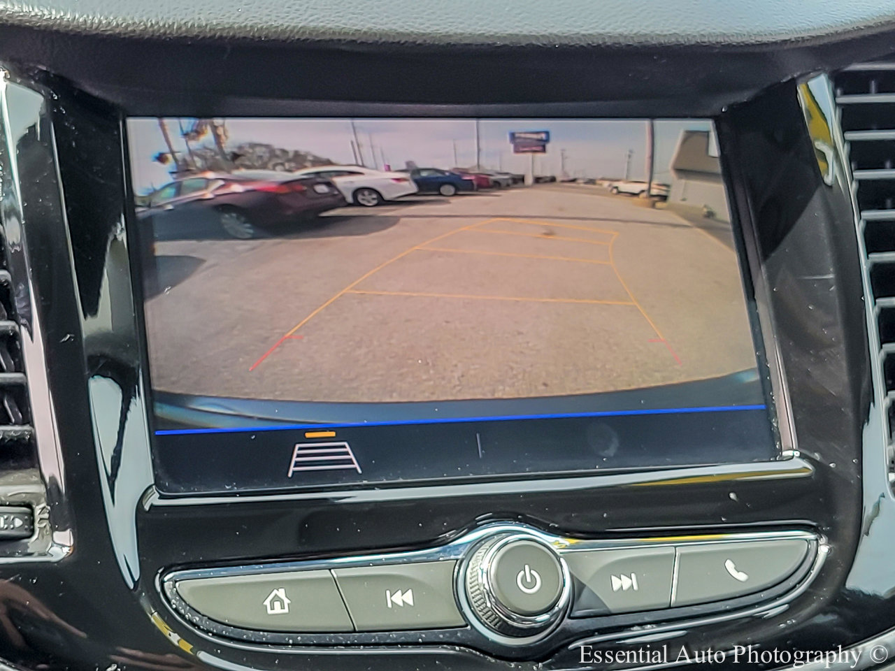 Used 2021 Chevrolet Trax LS FWD image 16