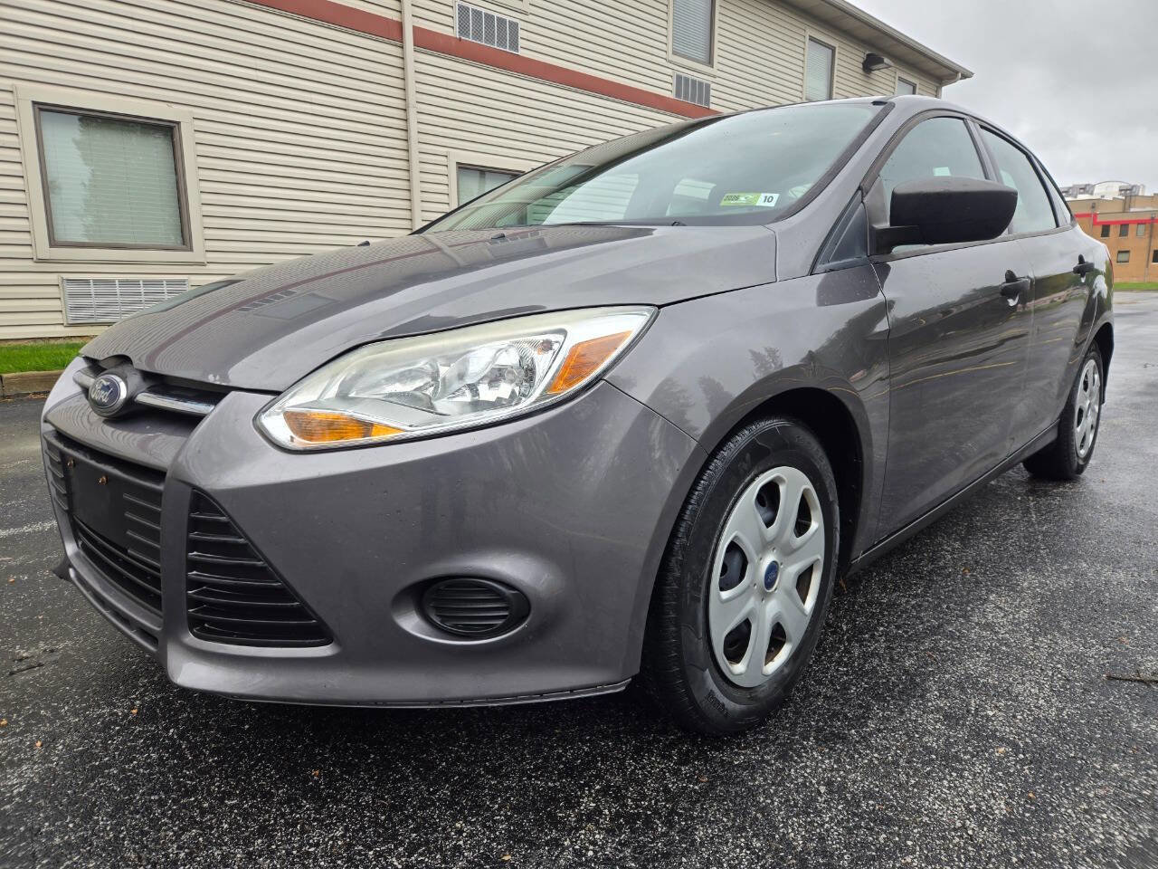 Used 2012 Ford Focus S FWD image 2