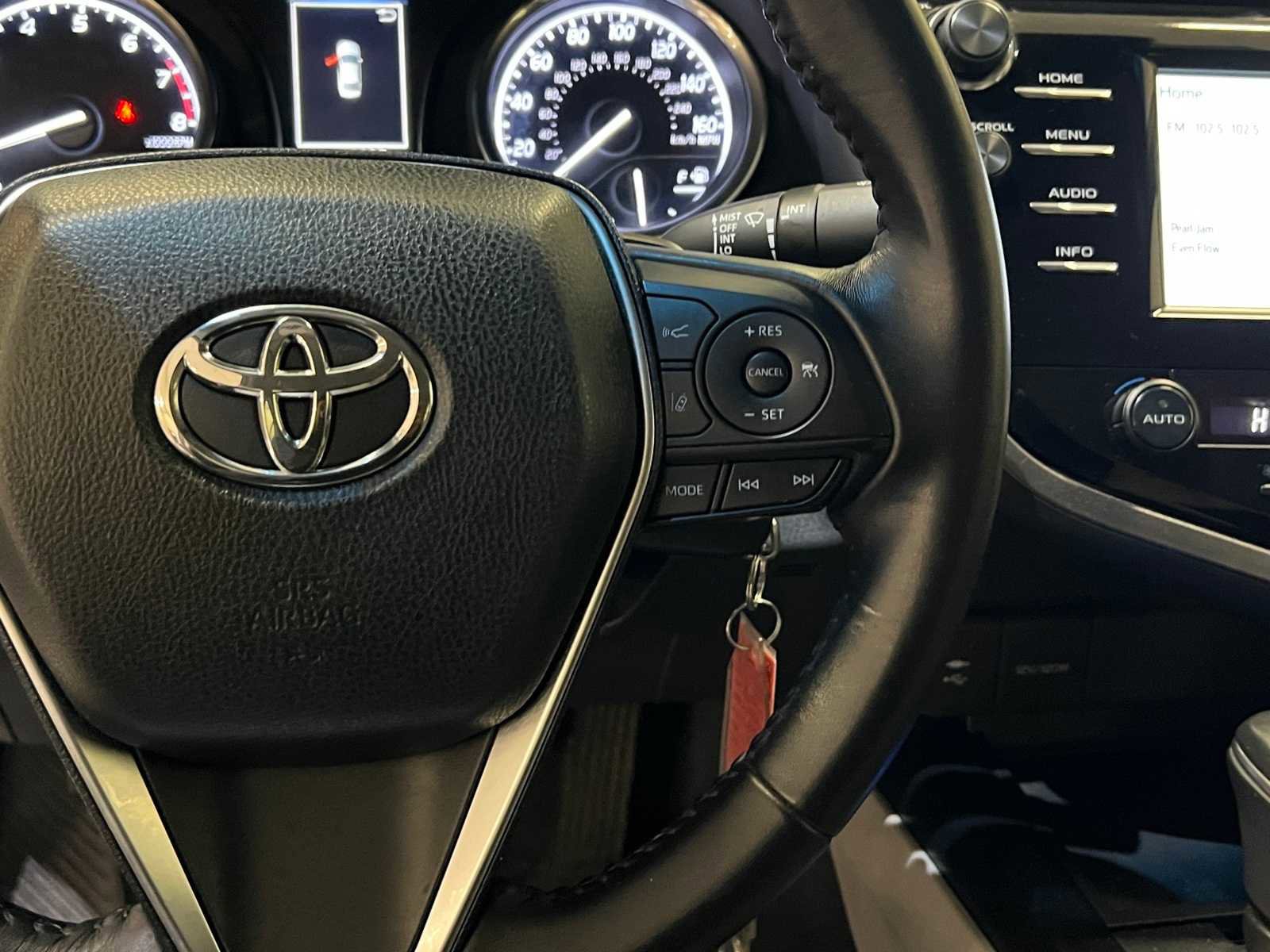 Used 2018 Toyota Camry SE image 20