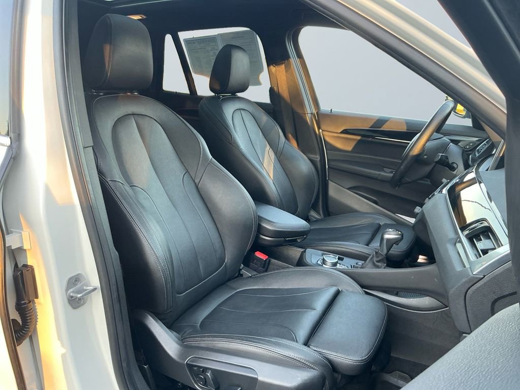 Used 2018 BMW X1 xDrive28i AWD/4WD image 16